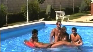 Laoura - BTS - swimming pool and 4  boys-3