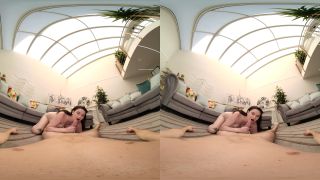 Video Esther Sinn  Amateur First Time 1920p UltraHD/4K-9