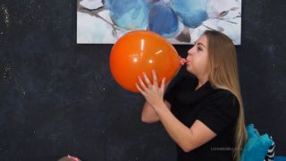 Custom Fetish - Julie Blow Pops Students Balloons - Fetish-6