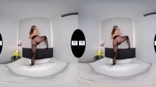 Video Huge Dildo Masturbation : Gina Gerson 2160p UltraHD/4K-3