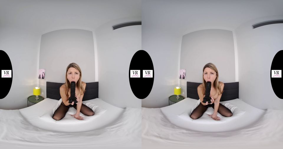 Video Huge Dildo Masturbation : Gina Gerson 2160p UltraHD/4K