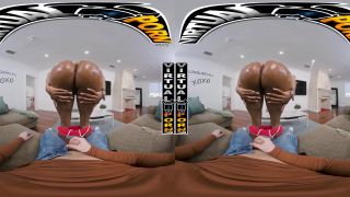 Lia Lovely - Horny Step Mom Throws Ass Sex Online Porn Fu...-1