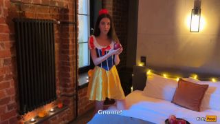 The Huntsman fucks the Evil Queen and then Snow White (Teen) Katty West-0
