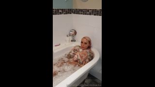 CREAMP$E QUEEN - bambiblacks uk () Bambiblacksuk - bathtime come join me and my huge soapy tits 08-02-2019-0