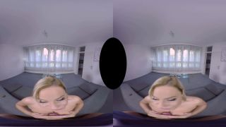 German Cookies With Lilli Vanilli In VR Porn-2