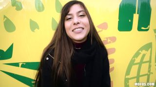  Euro Babe Takes Money For Anal Sex In Public-3