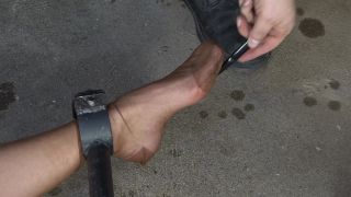 Hotwife Sofi Keeps The Blindfold On As She Is Told Video ...-5