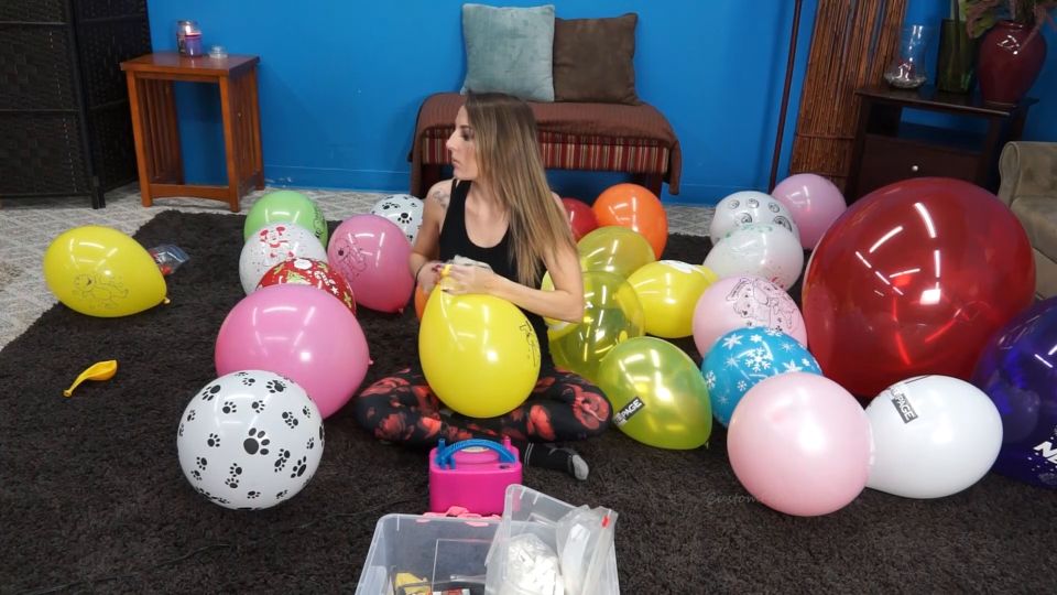Custom Fetish - Madison Inflates Sit Pops Print Balloons - Fetish