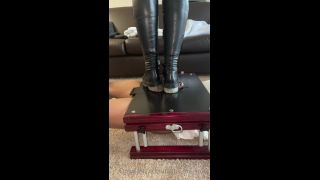 Taste my solez Tastemysolez - breaking in my new boots by breaking his balls 17-01-2022-2