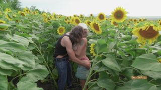 Bonniealex - Public Sex  On Sunflower Field (Teen)-1
