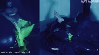 Maz Morbid Fetish - Double Anal Fisting - Odd insertions-8