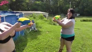 Lily Belle, Sarah Rae - Squirt Gun Fight - Handpicked Jerk - Off Instruction - Stroking-4