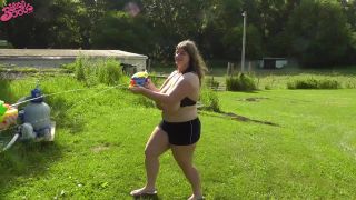 Lily Belle, Sarah Rae - Squirt Gun Fight - Handpicked Jerk - Off Instruction - Stroking-7