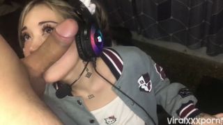 Blowjob porn MewSlut Egirl getting fucked while playing league of legends-1