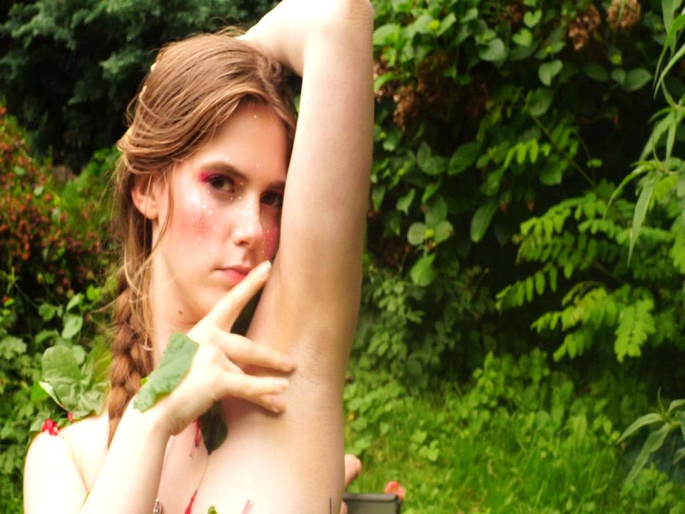 [ManyVids] Longhairluna Manyvids.21.06.27.Longhairluna.Nature.Goddess.Armpit.Worship.2 