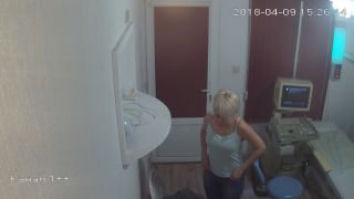 hz hz Voyeur in the doctor's office 65-8