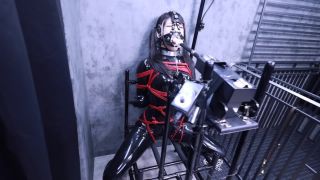 Fantia jp DDD04004120 (Rubber Bondage Deep Throat) ラバー緊縛イラま  １０分-3