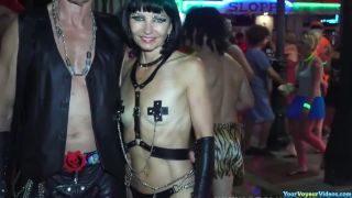 Fantasy fest flashing women-8