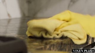 6299 Voluptuous Mom Heidi Fucks Stud-1