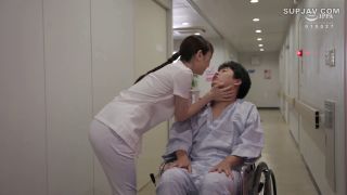 ReducingMosaic AKDL-319 顔面接吻 ～唾液まみれのキスに目覚めてしまった看護師～ 五十嵐清華-3