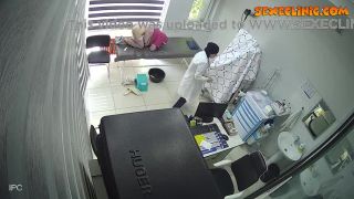 [sexeclinic.com] Proctologist hemorrhoids keep2share k2s video-6