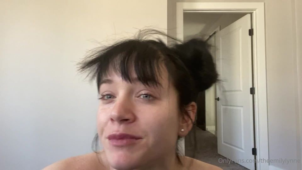 Emily Lynne 5f9493bd8f486fe9565b9 source
