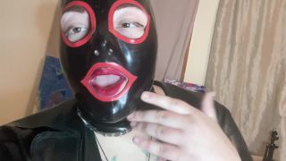 M@nyV1ds - rubberfoxx - Latex Hood Worship-4