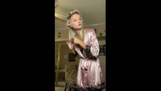 Bernyboo17 () Bernyboo - doing my hair a little differently hope you like it 14-01-2021-2