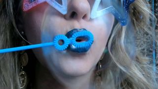 [K2S.CLUB] Petite Mercy - Blue Lipstick Blowing Bubbles - FullHD 1080P-2