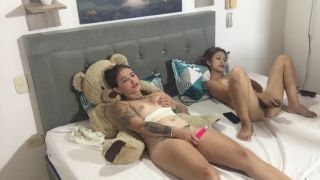 Strap On My friends send me videos of themselves masturbating.-4