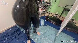 Latex Space Creature Quick View Porn - New Sex Videos Online-9