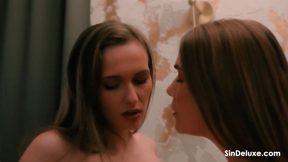 Stacy Cruz, Alexis Crystal & Miss Kataleya - Three erotic angels - Lesbians