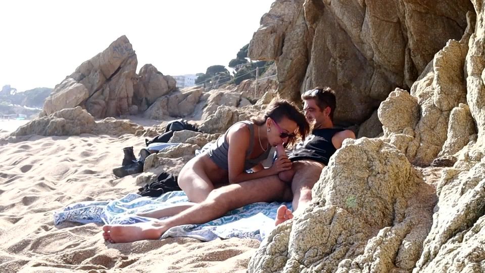 Models Porn - Magia Rosa - Couple Caught Having Sex At The Beach - Teen