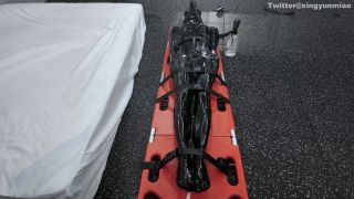 ZHUA175 Desperate Breathing Control in a Latex Vacuum Sleeping Bag.-8