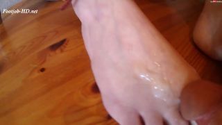 Online porn - Geiler Footjob on the table !!! – Xxxpaarxxx888 handjob-0