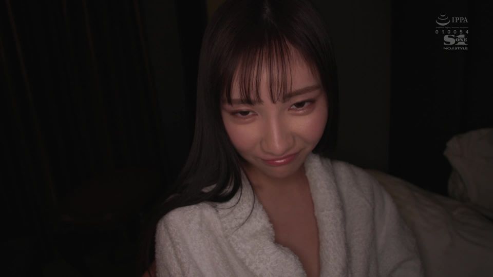 In a shared room with a middle-aged sexual harassment boss who (Japanese porn) Ria Yamate
