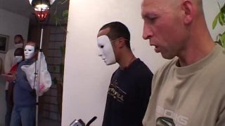 Séance de bukkake pour Sirena, une belle black de Saint Denis (Femdom porn)-9