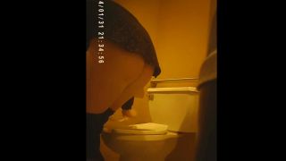  Toilet Indoor – College girls toilet, voyeur on voyeur-1