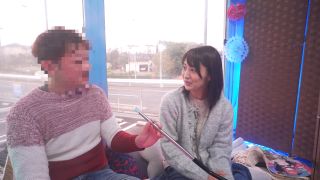 [FHD] TOTTE-246 初めての移動式シーシャBar体験！興奮剤入りフレーバーで大胆になった男女が勃起したデカチンとおま〇こを擦り合わせたら素人娘は親友とSEXしてしまうのか？撮って出しマジックミラー号～なぎさ＆やまと編～ 松下りこ-1