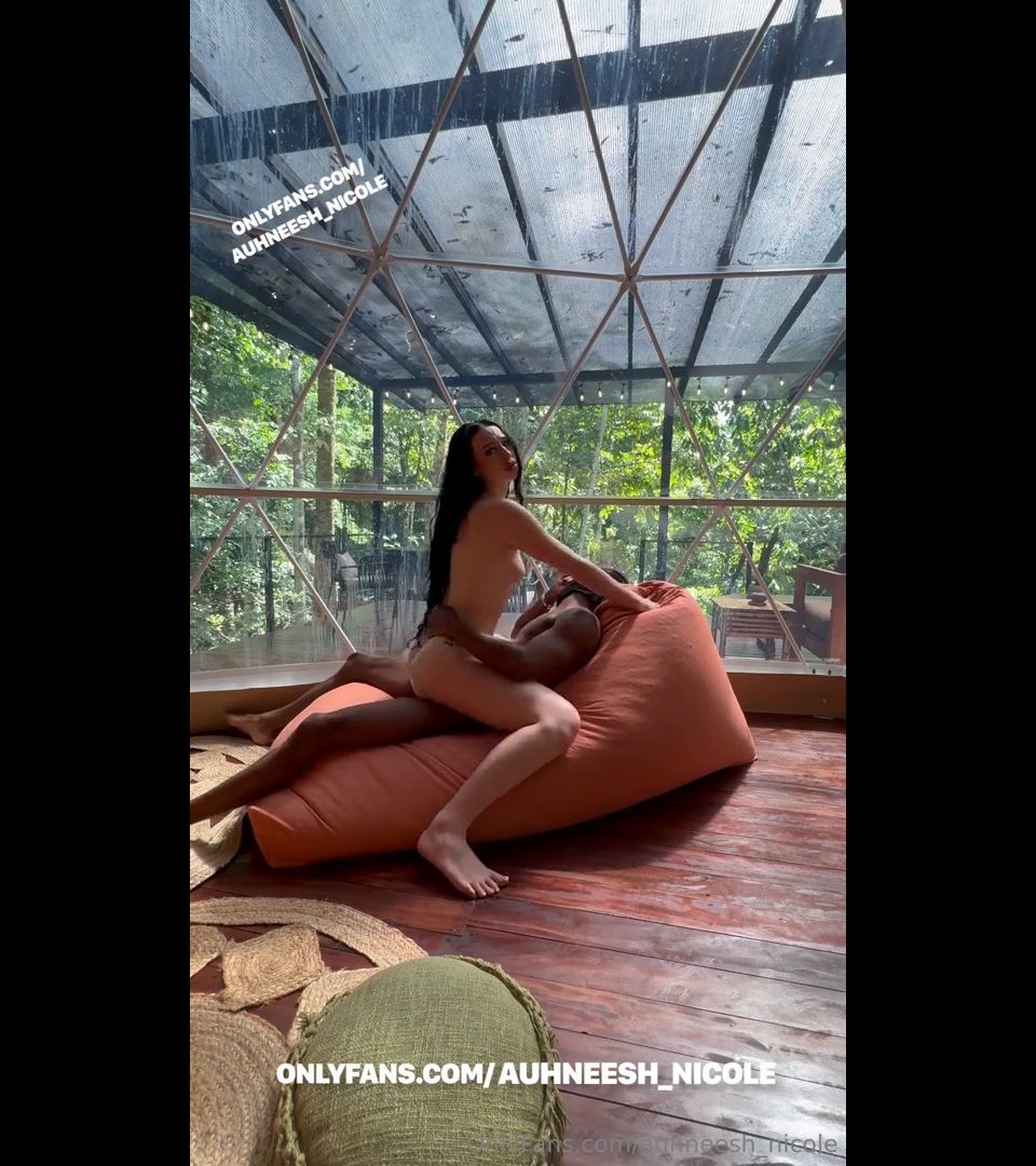 Auhneesh Nicole, Fucking a BBC In The Sun Room Onlyfans (Amateur porn)