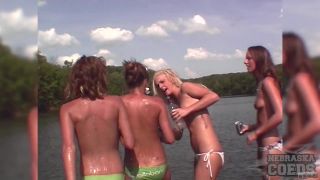 Rented Pontoon PartyCove  neverbeforeseen-6