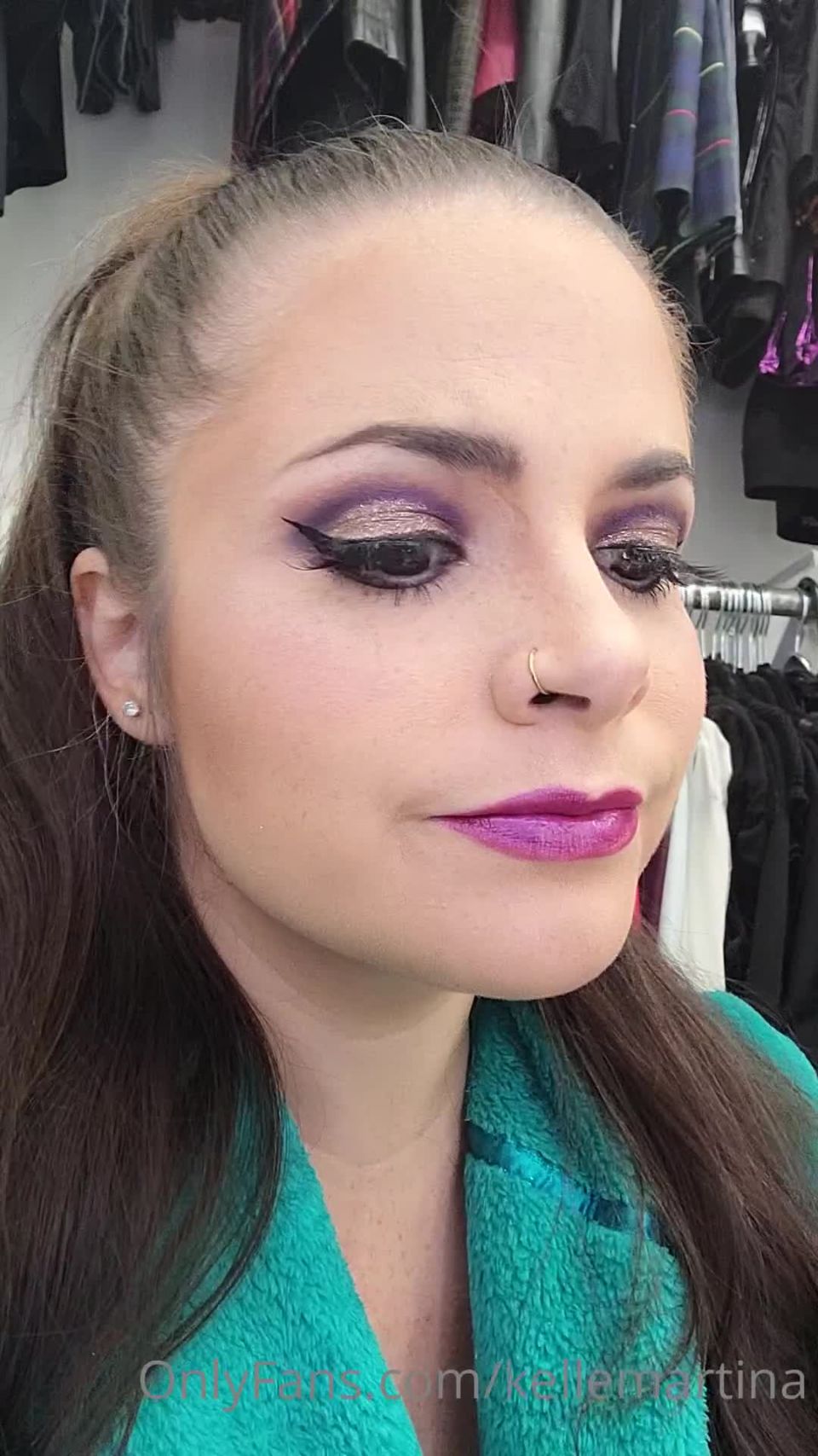Kelle Martina Kellemartina - how i feel about fun makeup 12-12-2020