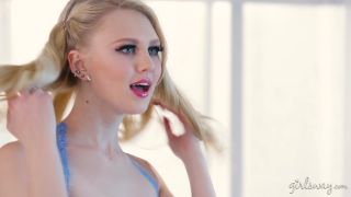 Abigail Mac, Charlotte Stokely, Aiden Ashley, Lily Rader - Art and the orgy of hot beauties in the photo salon - Fashion Model 2: Doing Whatever It Tak... - Lesbians-3