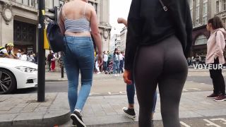 Butt cheeks that you'll want to bite-6