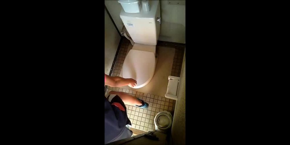 Online Tube Young Girl Toilet - voyeur
