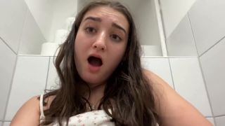 My Dirty Hobby - Leah Snu - Einfach auf der Restaurant Toilette masturbiert - 100 Prozent UNCUT 11.06.2024 - Mdh-2