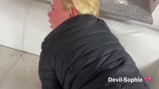 Devil-sophie - Herbstsau - Einsauen bis der Kompost qualmt - Ficken bis der Jeans Fickschlitz glueht  - 2020-7