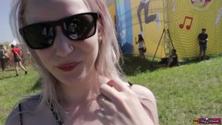 Stacy Starando Great Blowjob On A City Holidays - Public-2