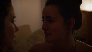 Jacqueline Toboni, Sophia Bush, Kenzie Elizabeth, Kiersey Clemons - Easy s03e03 (2019) HD 1080p!!!-8