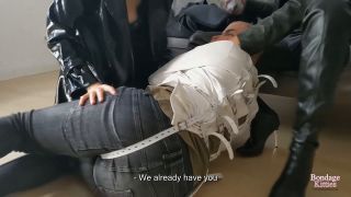 BONDAGEKITTIES - (Spanish) - 2 Sexy Girls In Leather Restrain Man Who Escaped.-2